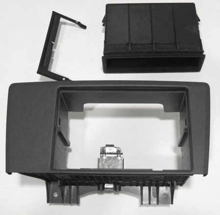 Stereoram enkel-DIN & dubbel-DIN till Volvo V70 2000-2004, mörkgrå i gruppen Bilstereo / Hvad passer i min bil / Volvo / Volvo XC70 / Volvo XC70 2000-2004 / Skifte stereo XC70 2000-2004 hos BRL (4008622876)