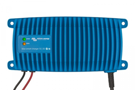 Victron Blue Smart IP67 vattentät batteriladdare 25A, 12v i gruppen Bilstereo / Tilbehør / Batteriopladere hos BRL Electronics (421VBSIP671225)