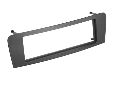 Monteringsramme 1-DIN Mercedes A/B/CLA/GLA sort i gruppen Bilstereo / Hvad passer i min bil / Mercedes / C-klasse / C-klasse 2015-2021 W205 hos BRL (70028119039)