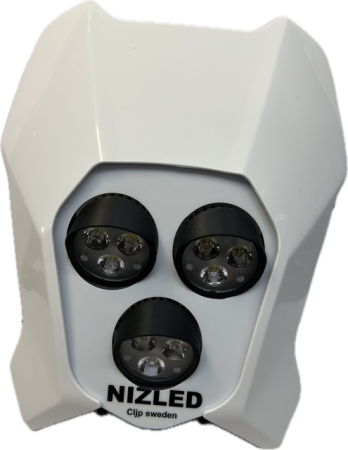 Trippelljus kallvit 105w Triumph 2024-, vit dekal, 3xE306k NIZLED i gruppen Bilstereo / LED-lys / Enduro / Hvad passer til min motorcykel / Triumph / 2024- hos BRL (871TRIUMPHV24E30F3)