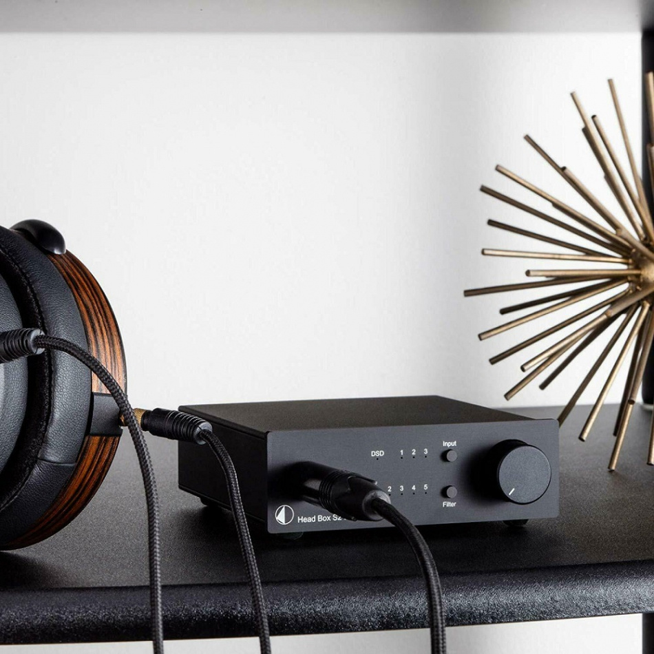 Pro-Ject Head Box S2 Digital hörlursförstärkare med DAC & förstegsutgång, svart