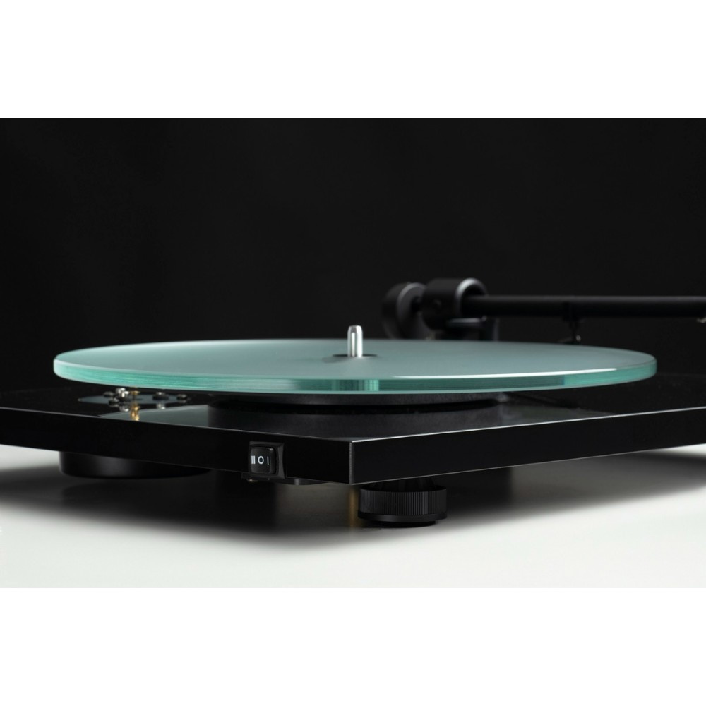 Pro-Ject T1 EVO pladespiller med OM10-pickup, pianolak sort