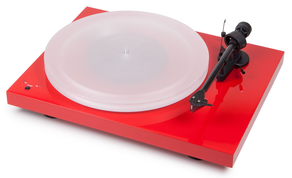 Pro-Ject Debut Carbon Esprit DC SpeedBox med 2M Red, pianolackad skivspelare