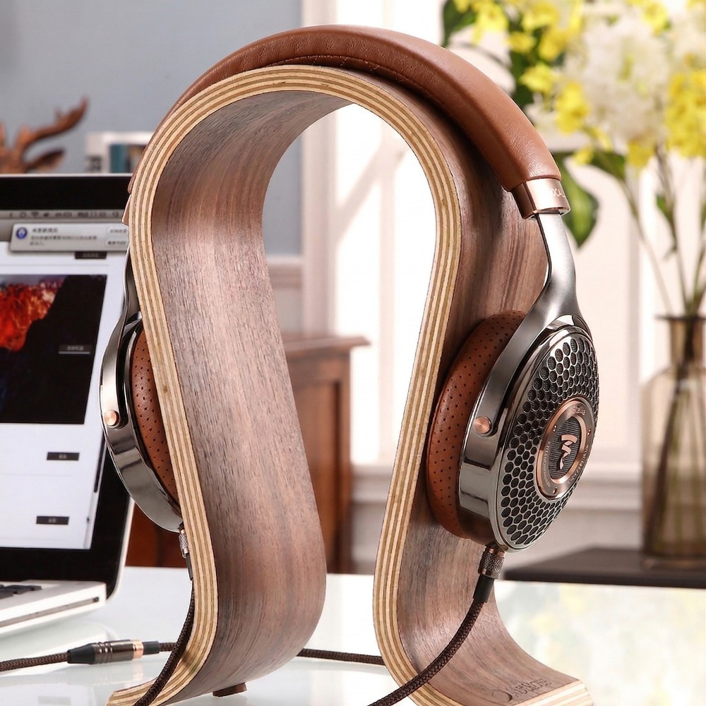 Norstone Wooden Headphone Stand, hovedtelefonstativ i valnød