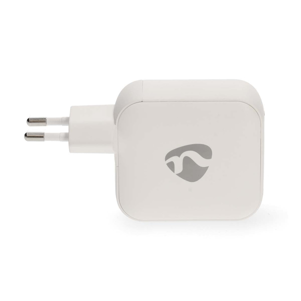 Nedis vægoplader 100 W 2x USB-C 1x USB-A, hvid