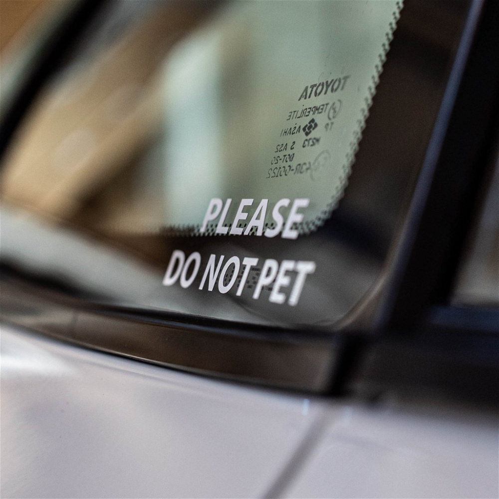 Tershine Dekal - Please Do Not Pet, hvid