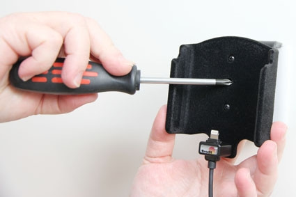 Brodit Aktiv holder med USB-kabel og cigaretadapter, Apple iPhone 6S Plus/7 Plus/8 Plus/Xs Max