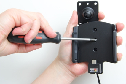 Brodit Aktiv holder med USB-kabel og cigaretadapter, Motorola Moto Z Force Droid 