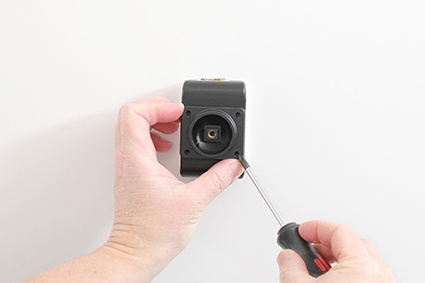 Brodit Aktiv holder til fast installation, Apple iPhone 13 Pro Max/14 Plus/14 Pro Max