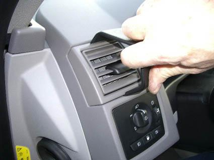 Volvo S40 04-12, Vänster