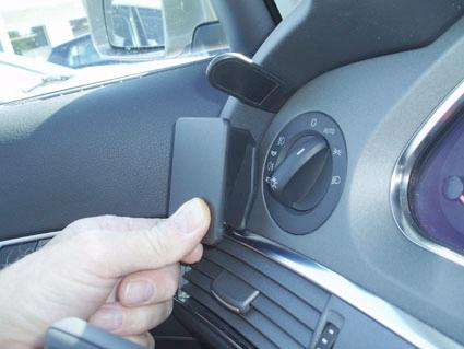 Audi A6 10-10, Vänster