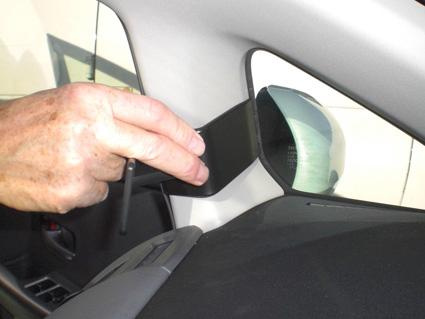 Toyota Prius + 12-15, Vänster