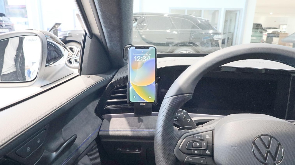 Brodit ProClip, Volkswagen Passat 24-26