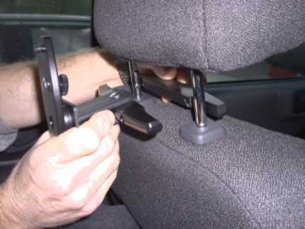 Brodit nakkestøttebeslag med skærmbeslag, Nissan Micra 93-26