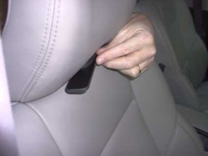 Brodit nakkestøttebeslag med skærmfæste, Volvo V70 II 97-18