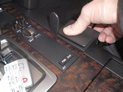 Toyota LandCruiser 10-15, Konsol