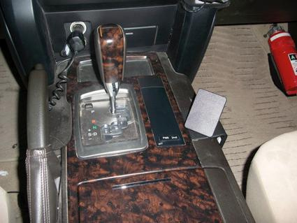 Toyota LandCruiser V8 08-15, Konsol