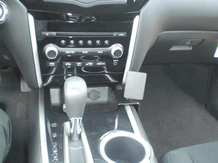 Nissan Pathfinder 13-15, Konsol