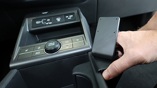 Brodit ProClip, Hyundai Kona Electric 24-