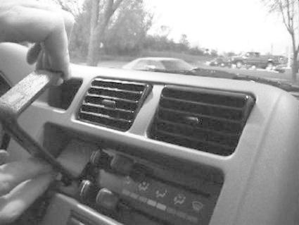 Toyota RAV 4 94-00, Centrerad