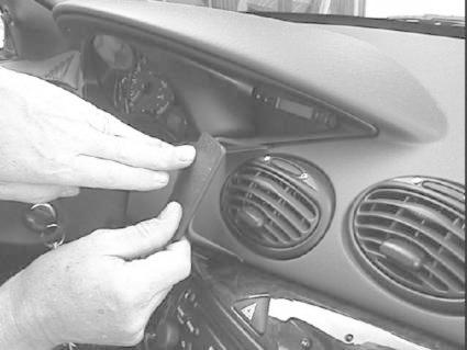 Ford Focus 99-04, Centrerad