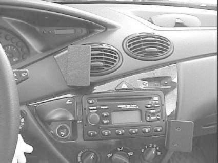 Ford Focus 99-04, Centrerad
