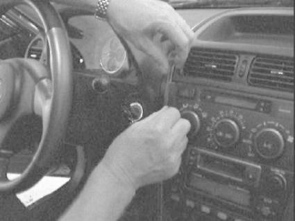 Lexus IS Serie 01-05, Centrerad