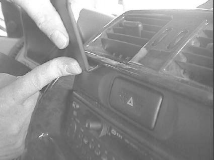 Nissan Terrano II 00-06, Centrerad