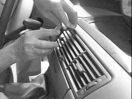 Citroen C8 02-11, Centrerad