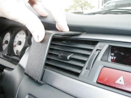 Mitsubishi Lancer 04-07, Centrerad