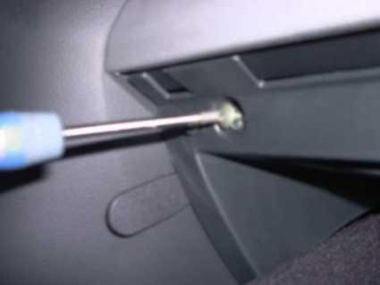 Nissan Primera 02-09, Vinklad