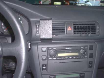 Skoda Superb 02-08, Centrerad