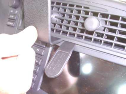 Saab 9-3 03-06, Center