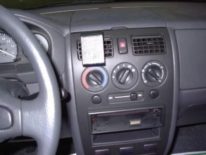 Daihatsu Sirion 02-06, Centrerad