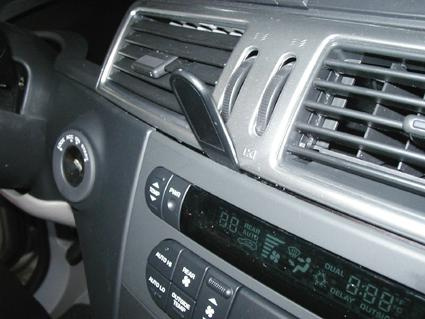 Chrysler Pacifica 04-09, Centrerad