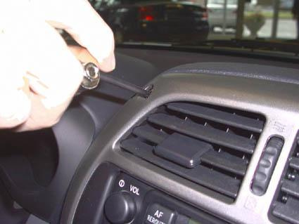 Toyota RAV 4 01-03, Centrerad