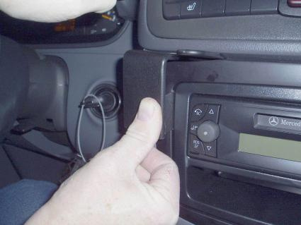 Mercedes Benz Vito 04-06, Centrerad, Låg