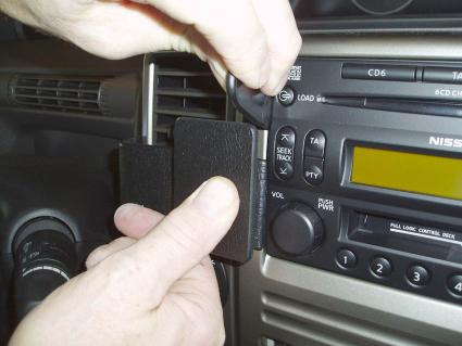 Nissan X-Trail 04-07, Centrerad