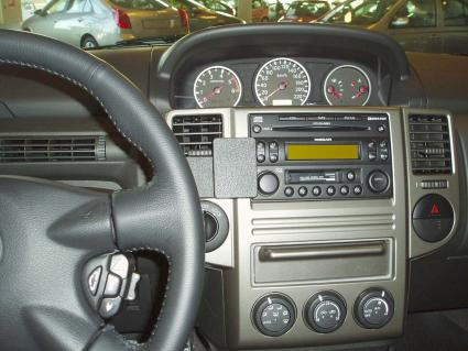 Nissan X-Trail 04-07, Centrerad