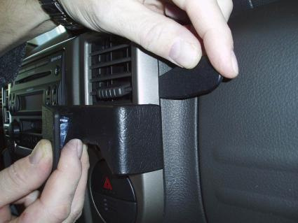 Nissan X-Trail 04-07, Vinklad