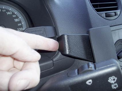 Volkswagen Caddy 04-15, Centrerad