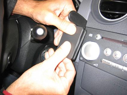 Mitsubishi Colt 05-08, Centrerad