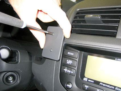 Honda Accord 03-07, Centrerad