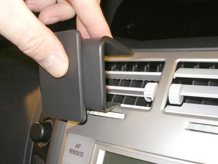 Toyota Yaris 06-11, Centrerad