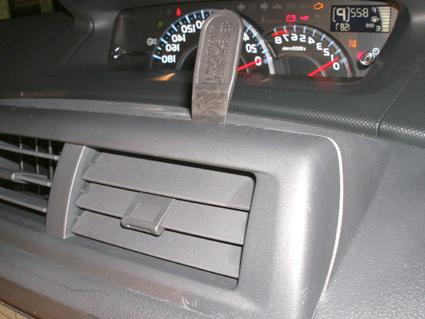 Daihatsu Materia 07-13, Vinklad