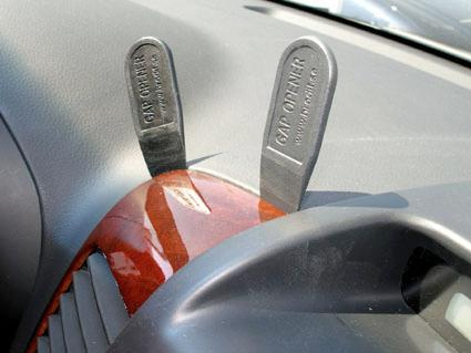 Kia Carnival 06-11, Centrerad