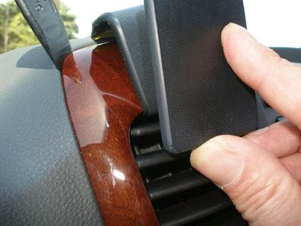 Kia Carnival 06-11, Centrerad