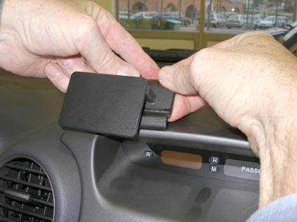 ProClip Monteringsbygel Kia Carens 07-13, Centrerad