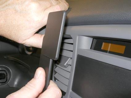 Kia Rio 06-11, Centrerad