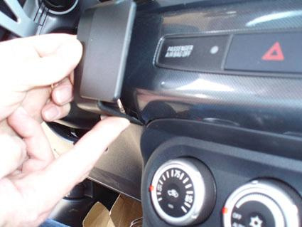 Mitsubishi Lancer 08-15, Centrerad